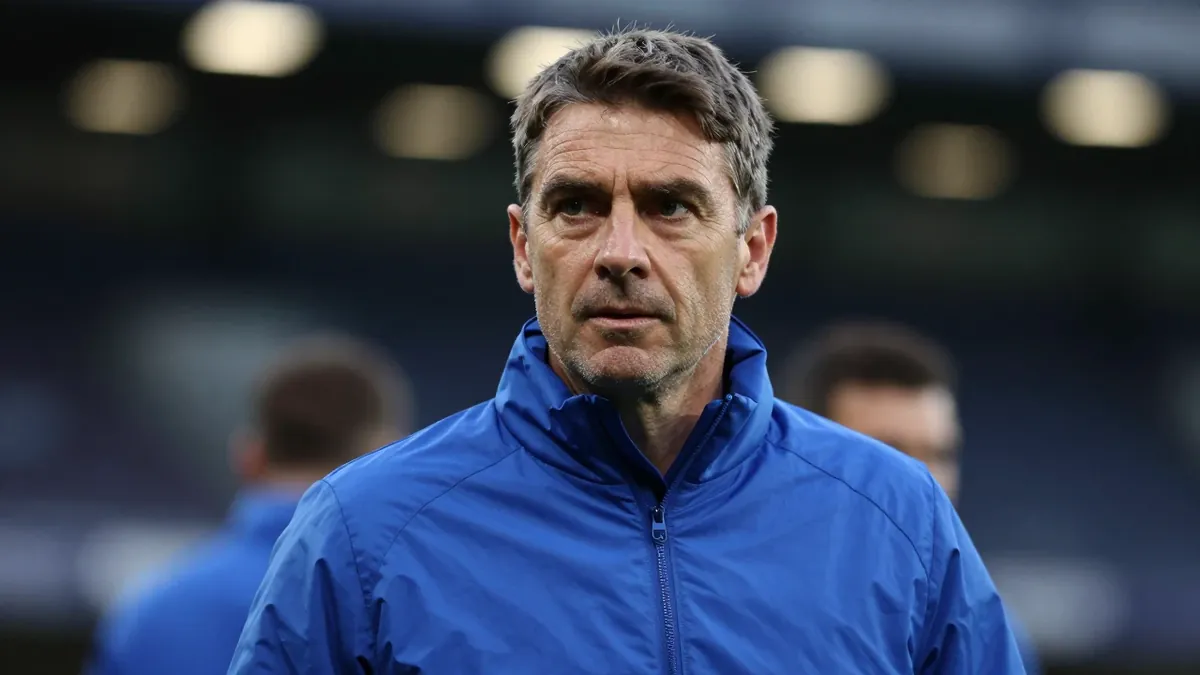 Limavady United manager Paul Owens says he expects a very different Linfield animal ahead of this weekend's Irish League...